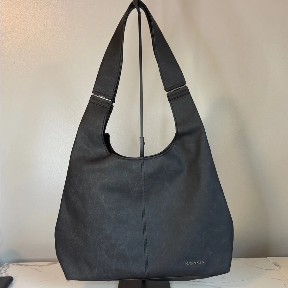 Calvin Klein Kylee Tote Bag - Picture 1 of 11